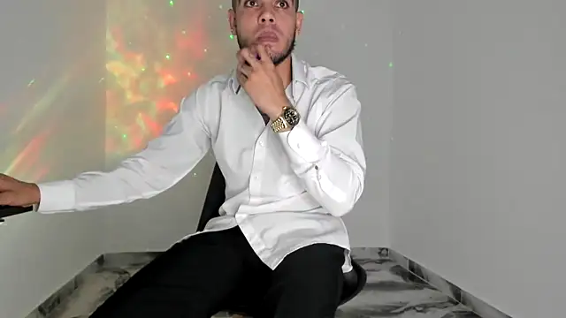 mikee scooth online show from 04-11-26, 07:45