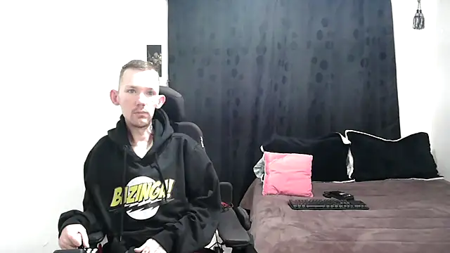 Sophia and Thomas online show from 01-04-25, 12:16