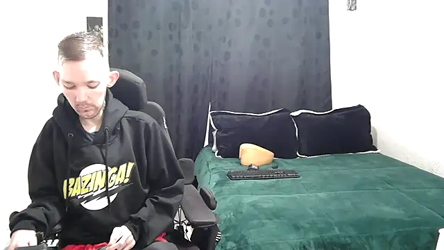 Sophia and Thomas online show from 03-07-25, 09:51