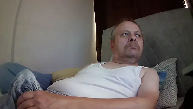 Snapshot of amylrmm1903 chatting on 07-26-26, 12:12 amylrmm1903 online show from 07-26-26, 12:12