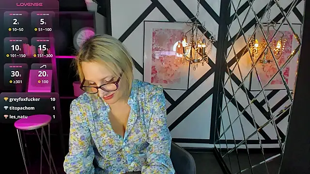 Queen Anna  online show from 01-31-26, 07:11