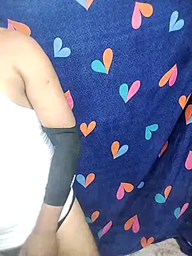 Snapshot of Priya-bhabi012 chatting on 02-15-25, 04:23 Priya-bhabi012 online show from 02-15-25, 04:23