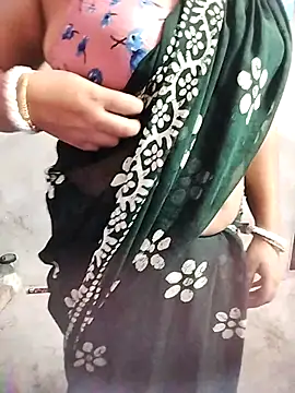 Snapshot of Priya-bhabi012 chatting on 10-30-25, 08:27 Priya-bhabi012 online show from 10-30-25, 08:27