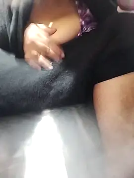 Snapshot of Priya-bhabi012 chatting on 12-04-25, 02:32 Priya-bhabi012 online show from 12-04-25, 02:32