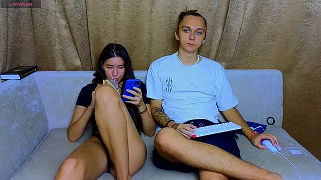 Snapshot of do_u_know_them chatting on 01-03-25, 09:47 do u know them online show from 01-03-25, 09:47