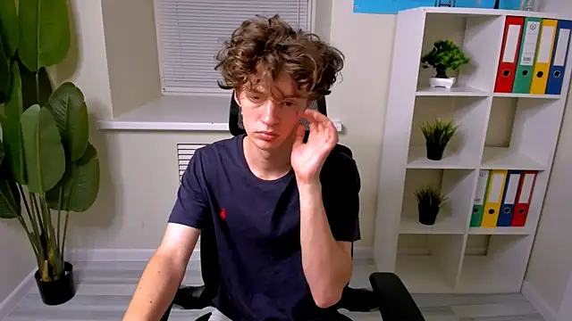 LukeSweet online show from 08-03-26, 03:05