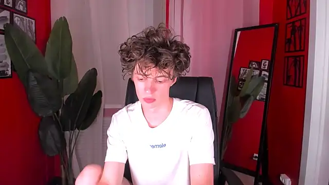 LukeSweet online show from 08-04-26, 04:53