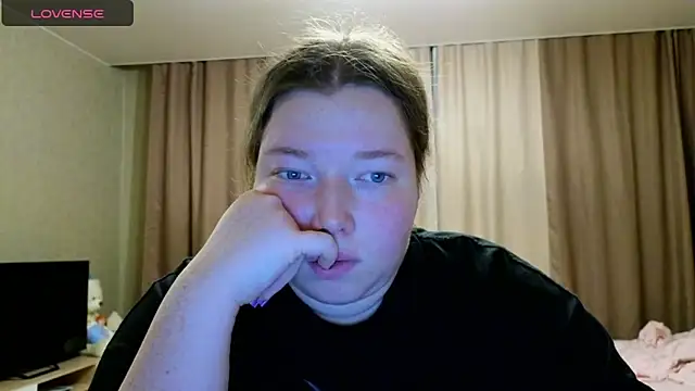 Blush Lolaa online show from 12-21-25, 03:41