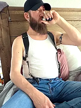 Icebearsticlese online show from 02-11-26, 09:53