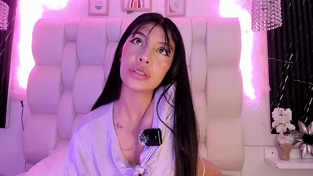 MelodiLovee  online show from 03-04-26, 03:51