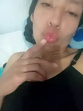 karolinee 66  online show from 12-03-24, 04:03