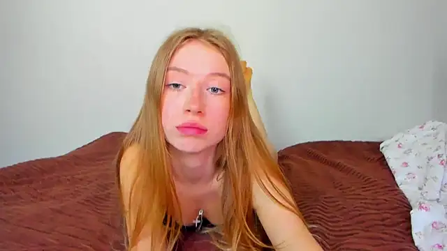 Snapshot of minidivaa_ chatting on 05-19-26, 07:37 minidivaa online show from 05-19-26, 07:37