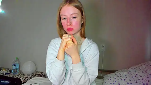Snapshot of minidivaa_ chatting on 05-30-26, 04:15 minidivaa online show from 05-30-26, 04:15