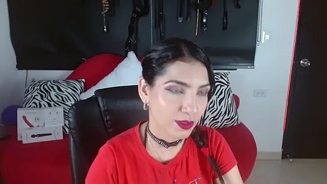 Carolaine69  online show from 11-08-25, 01:44