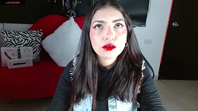 Carolaine69  online show from 04-20-26, 01:25