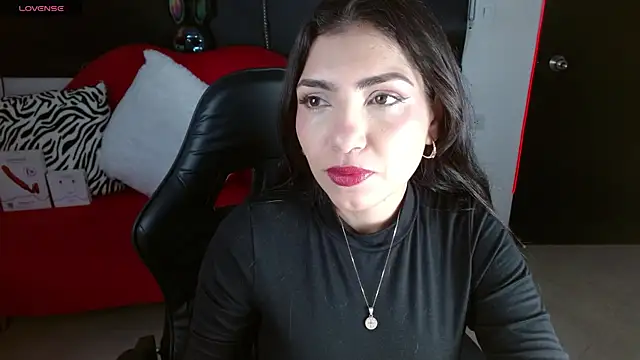 Carolaine69  online show from 07-25-26, 01:19