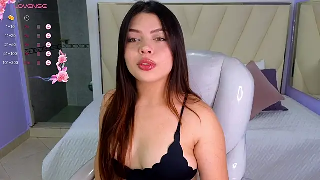 Snapshot of Sexy_paradise18_ chatting on 03-08-25, 04:23 Sexy paradise18 online show from 03-08-25, 04:23