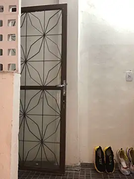 Snapshot of morenonicexxx chatting on 03-18-25, 12:27 morenonicexxx online show from 03-18-25, 12:27