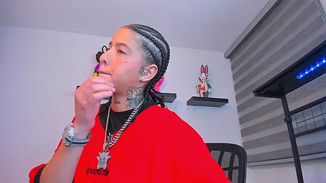 Gangster Girl online show from 12-04-25, 04:44