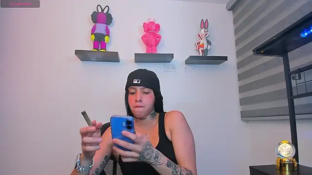 Gangster Girl online show from 02-05-26, 12:15