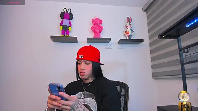 Gangster Girl online show from 02-12-26, 12:49