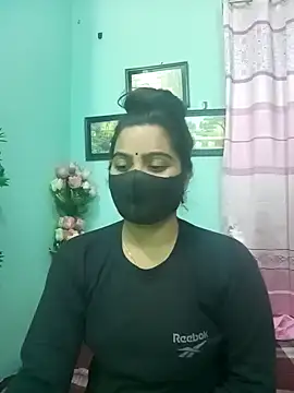 Snapshot of Amisha-2 chatting on 01-01-25, 02:31 Amisha-2 online show from 01-01-25, 02:31