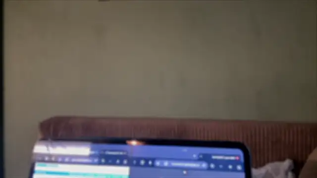 Snapshot of courteous_raspberrry chatting on 10-10-25, 06:01 courteous raspberrry online show from 10-10-25, 06:01