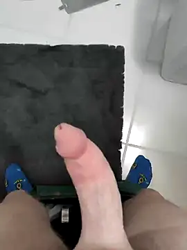 Snapshot of moaning4you95 chatting on 02-06-25, 07:40 moaning4you95 online show from 02-06-25, 07:40