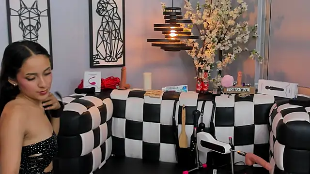 SARAFOXX  online show from 12-21-24, 02:47