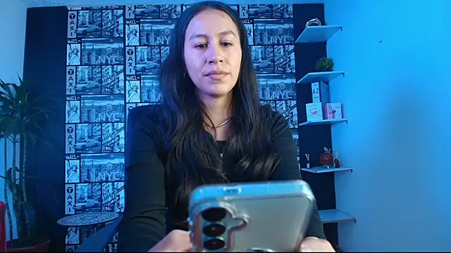 EmiGomez  online show from 03-09-26, 01:04