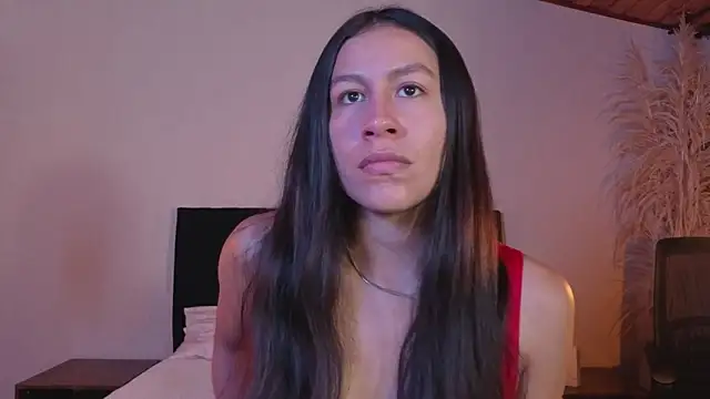 EmiGomez  online show from 04-19-26, 11:51