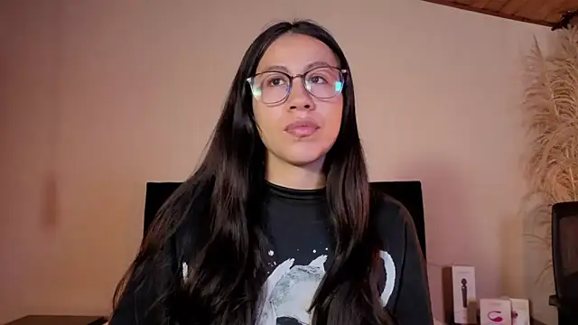 EmiGomez  online show from 05-29-26, 01:20