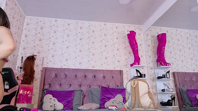 AvrillThomas online show from 04-27-26, 07:45