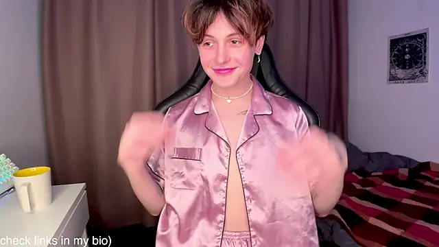 Snapshot of princeofsuccubs chatting on 01-23-25, 06:03 princeofsuccubs online show from 01-23-25, 06:03