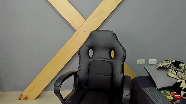 jamesinked  online show from 12-26-24, 03:42