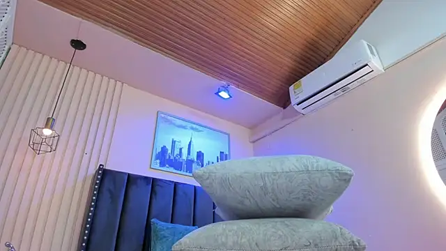 viiolett lee online show from 02-24-26, 07:56