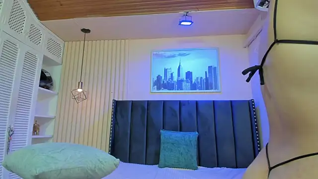 viiolett lee online show from 03-07-26, 07:44