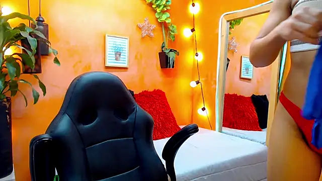 aslyhernandez 7 online show from 01-03-25, 11:46