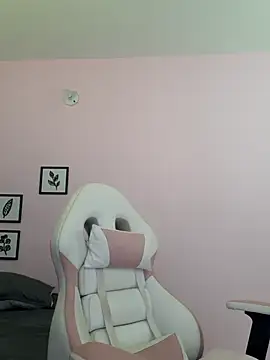 Snapshot of sophie_pazz chatting on 09-21-25, 08:43 sophie pazz online show from 09-21-25, 08:43