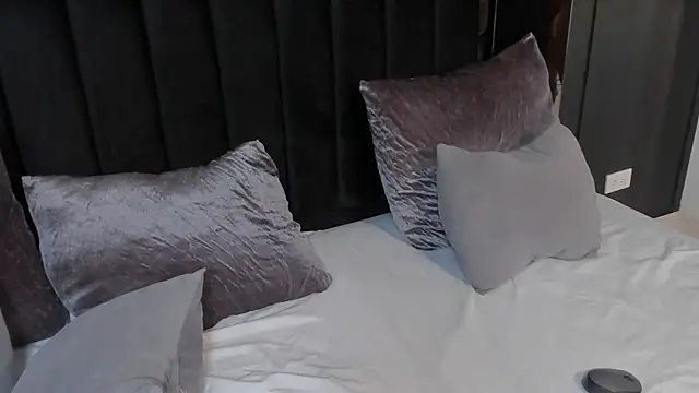 ellen gracee online show from 06-14-26, 04:58