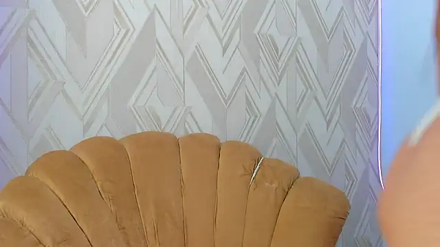 Snapshot of _miaquevedo_ chatting on 01-27-25, 05:48  miaquevedo  online show from 01-27-25, 05:48