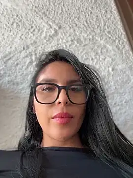  miaquevedo  online show from 04-12-26, 04:23