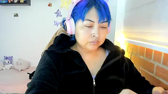 Shaddycute  online show from 10-28-25, 02:31