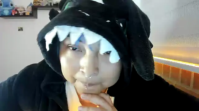 Shaddycute  online show from 11-19-25, 05:13