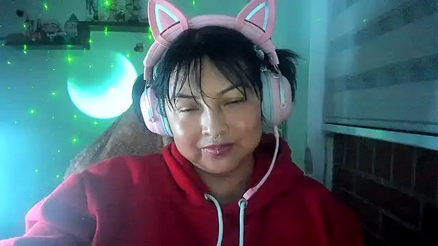 Shaddycute  online show from 04-13-26, 03:56