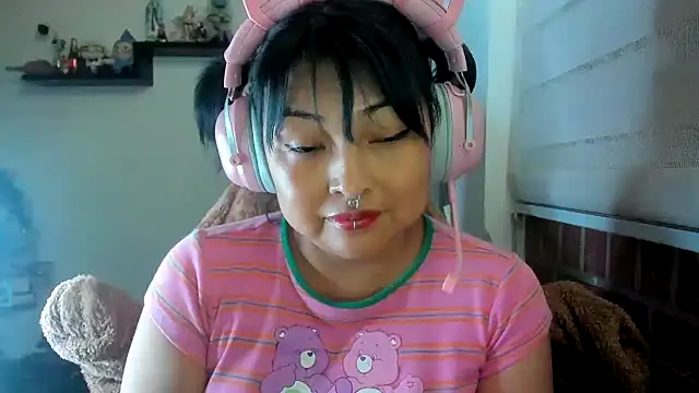 Shaddycute  online show from 04-26-26, 01:53