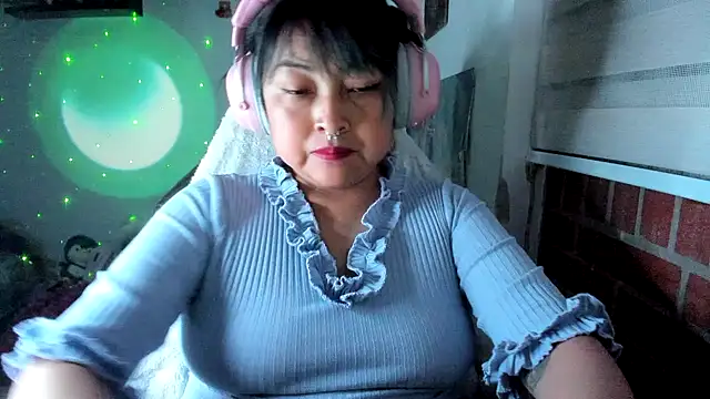 Snapshot of Shaddycute_ chatting on 06-18-26, 11:42 Shaddycute online show from 06-18-26, 11:42