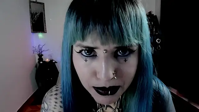 Snapshot of DimmuandDarkness chatting on 06-18-26, 04:11 DimmuandDarkness online show from 06-18-26, 04:11