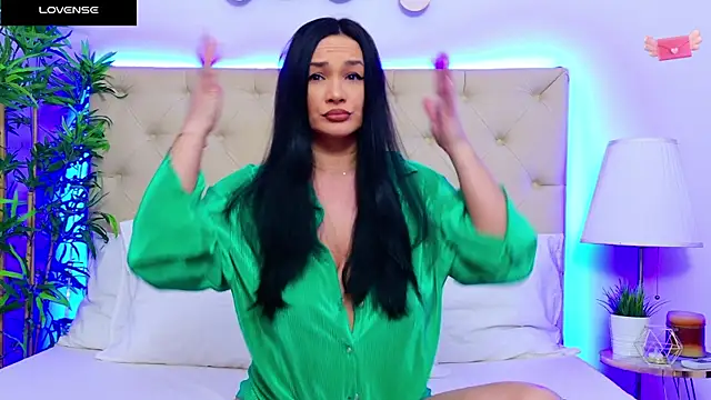 Snapshot of DaliyaArabian chatting on 01-22-25, 12:38 DaliyaArabian online show from 01-22-25, 12:38