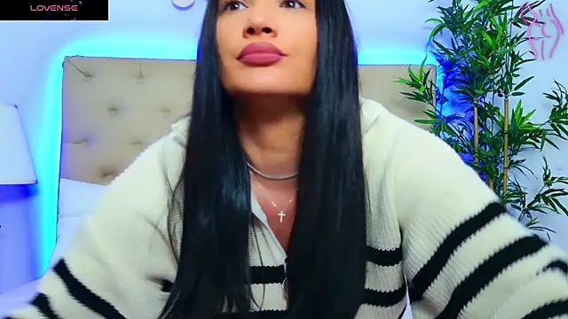 Snapshot of DaliyaArabian chatting on 10-30-25, 12:50 DaliyaArabian online show from 10-30-25, 12:50